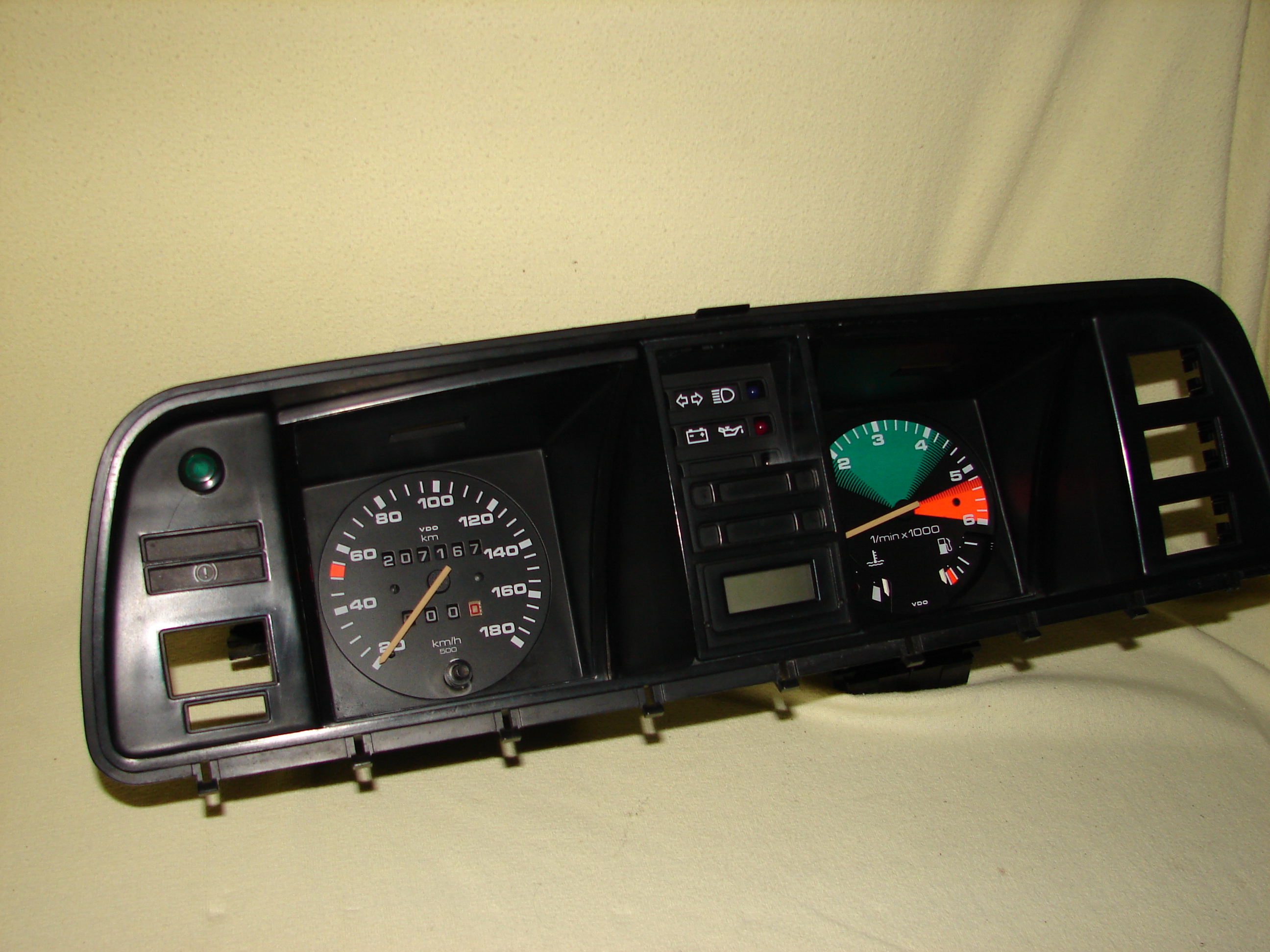 T3 Tacho Geschwindigkeitsmesser mit TKM, orig. VW, Verglnr. 251957055,  223,60 €